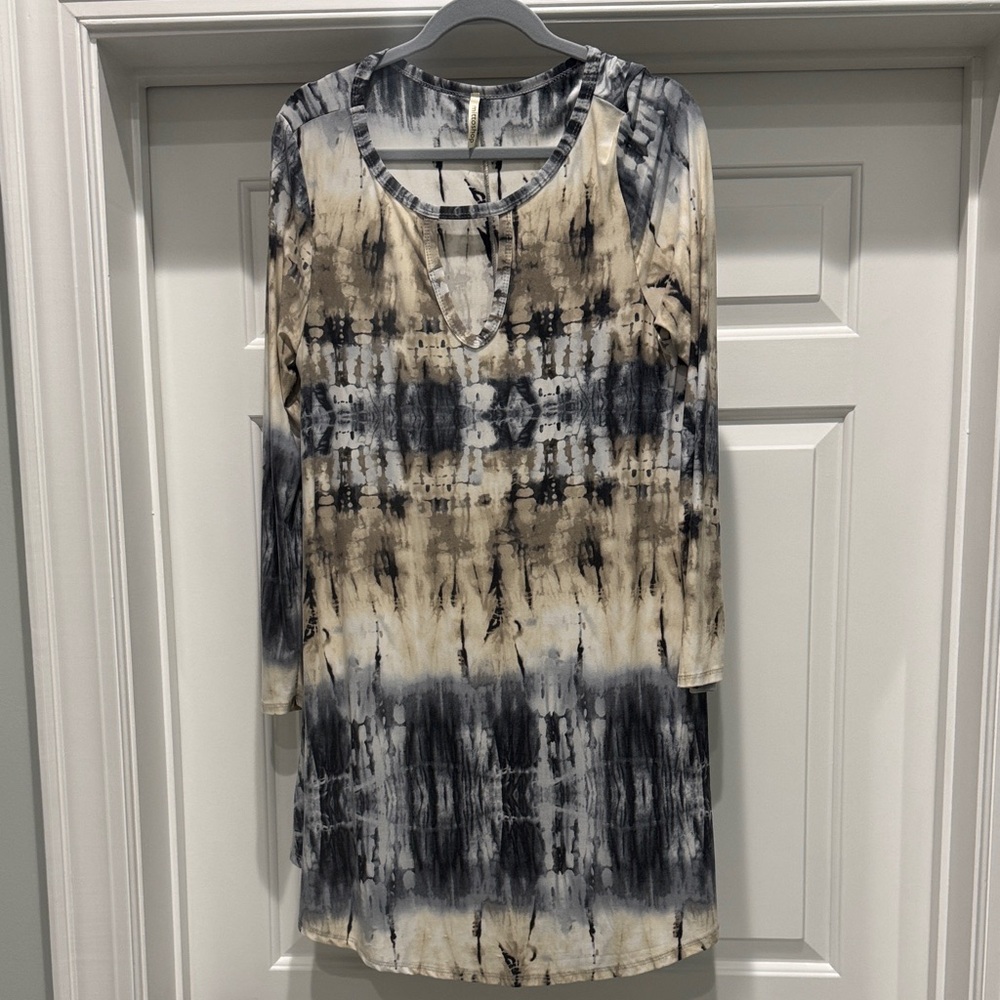 Tie-Dye Long Sleeve Dress